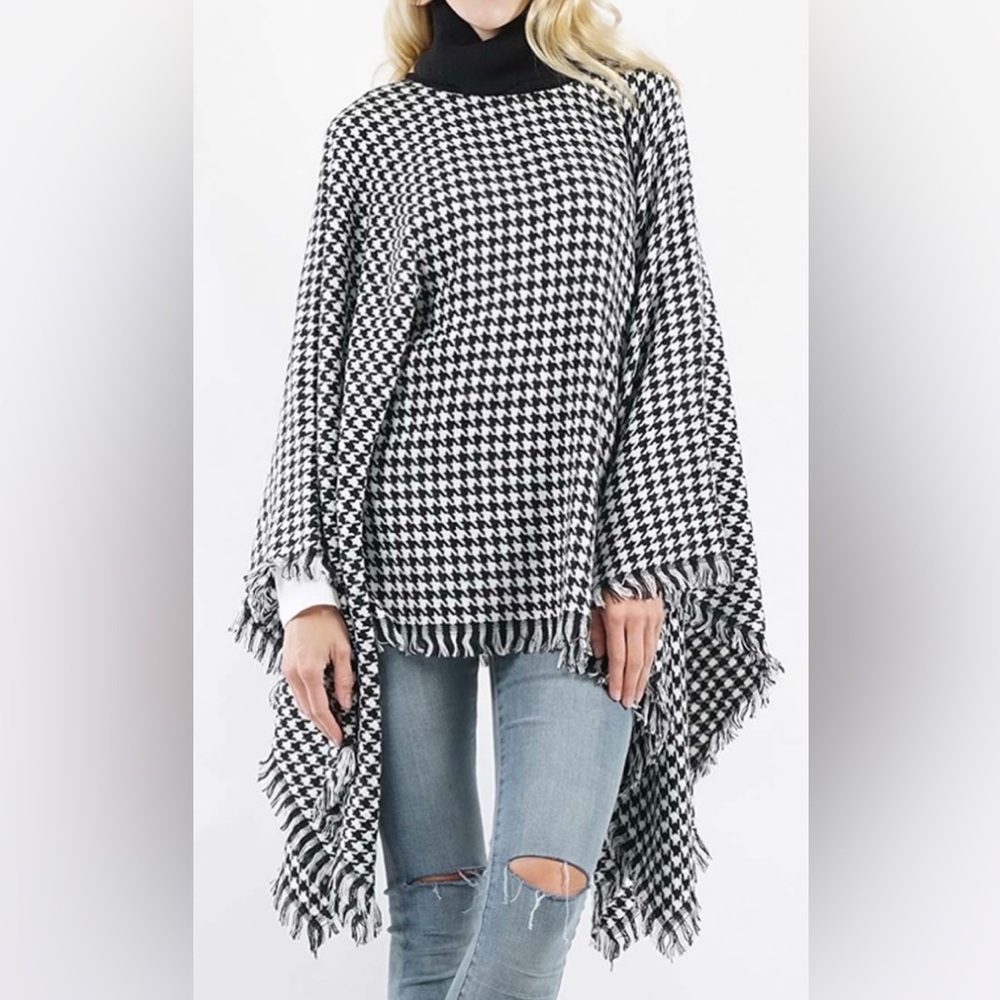 Black & White Houndstooth Turtle
Neck Poncho